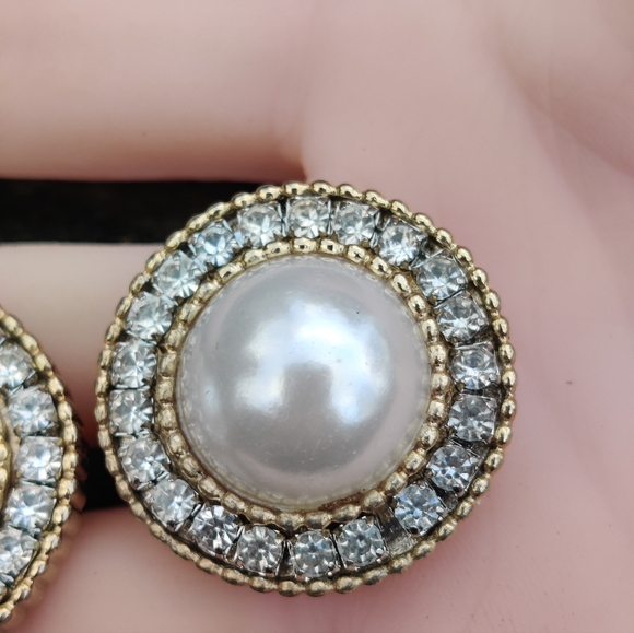 Large Vintage Pearl And Rhinestone Earrings - Picture 3 of 6